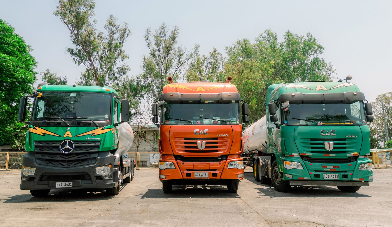 Mercedes Benz & C&C Trucks